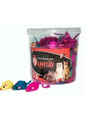 עכבר מרשרש משחק לחתול